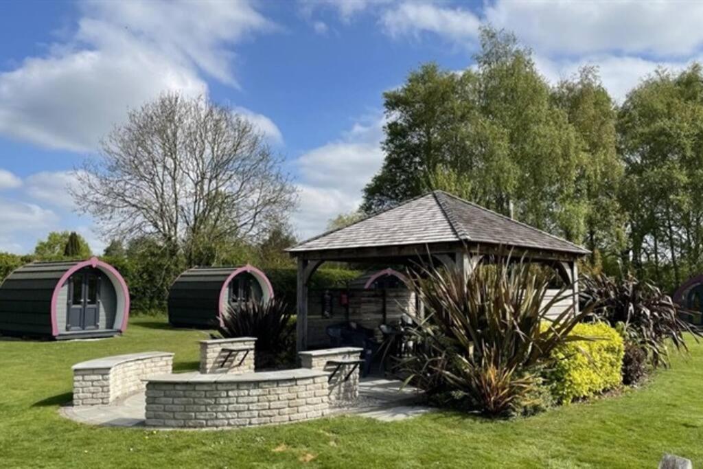 Belle Vista Glamping & Camping York Bagian luar foto